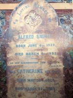 Alfred and Catherine Smiths gravestone ©FNRC